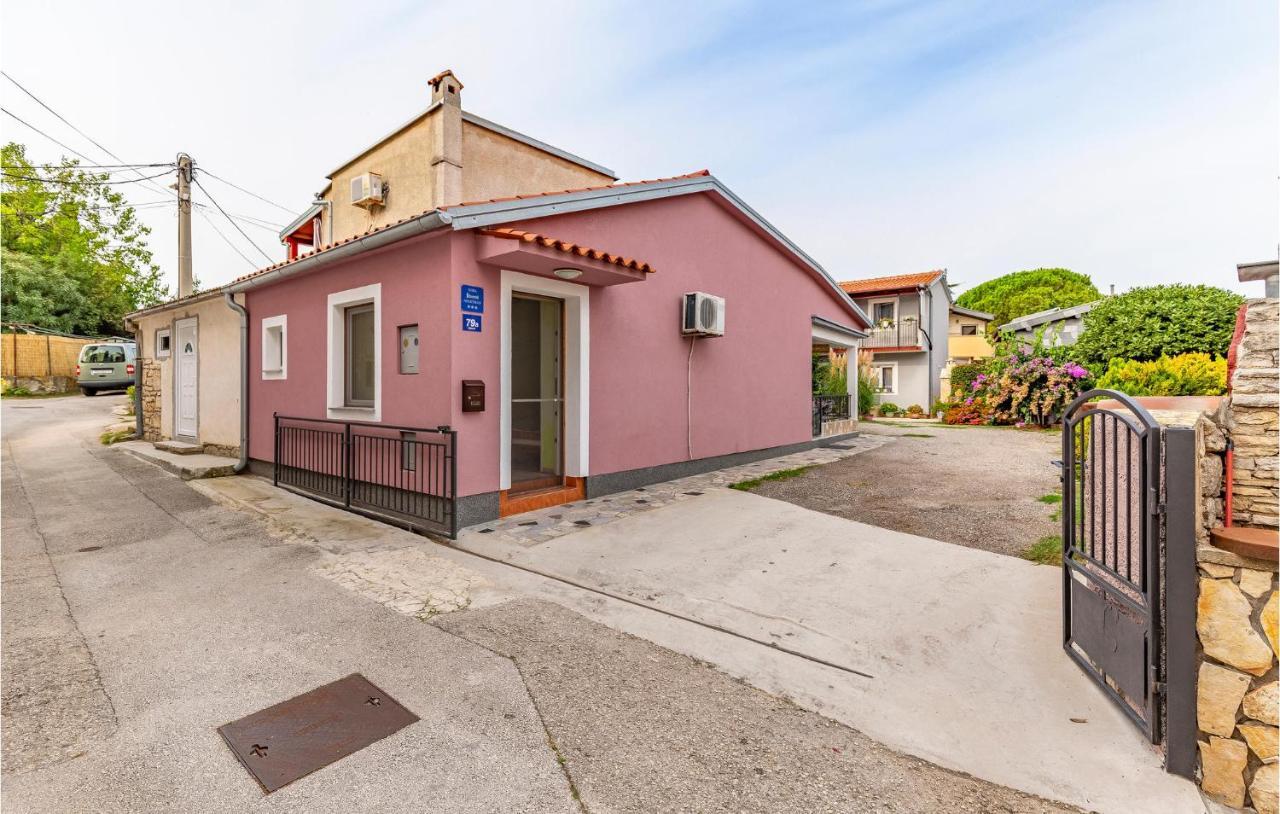 Nice Apartment In Premantura With Wifi Bagian luar foto