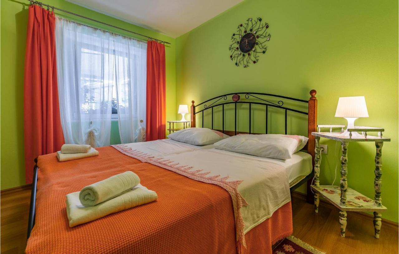 Nice Apartment In Premantura With Wifi Bagian luar foto