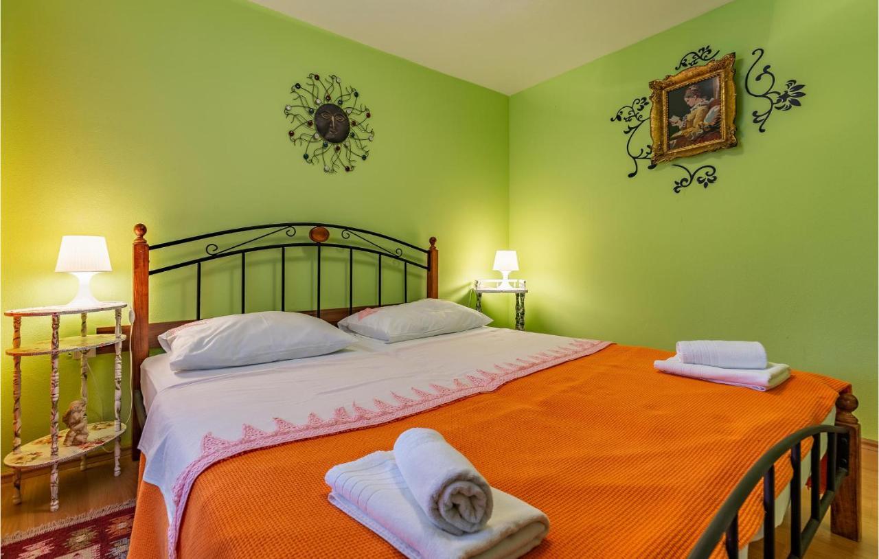Nice Apartment In Premantura With Wifi Bagian luar foto