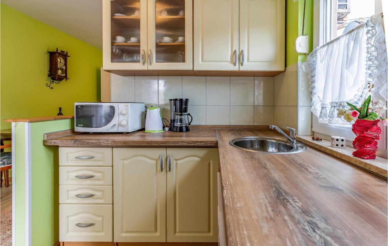 Nice Apartment In Premantura With Wifi Bagian luar foto